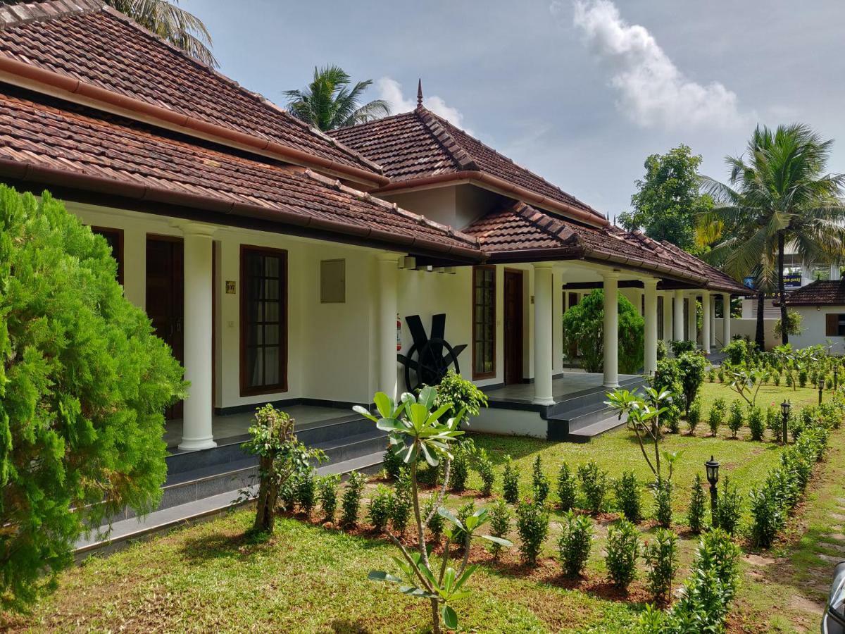 Triveny River Palace Hotel Alappuzha Exterior photo