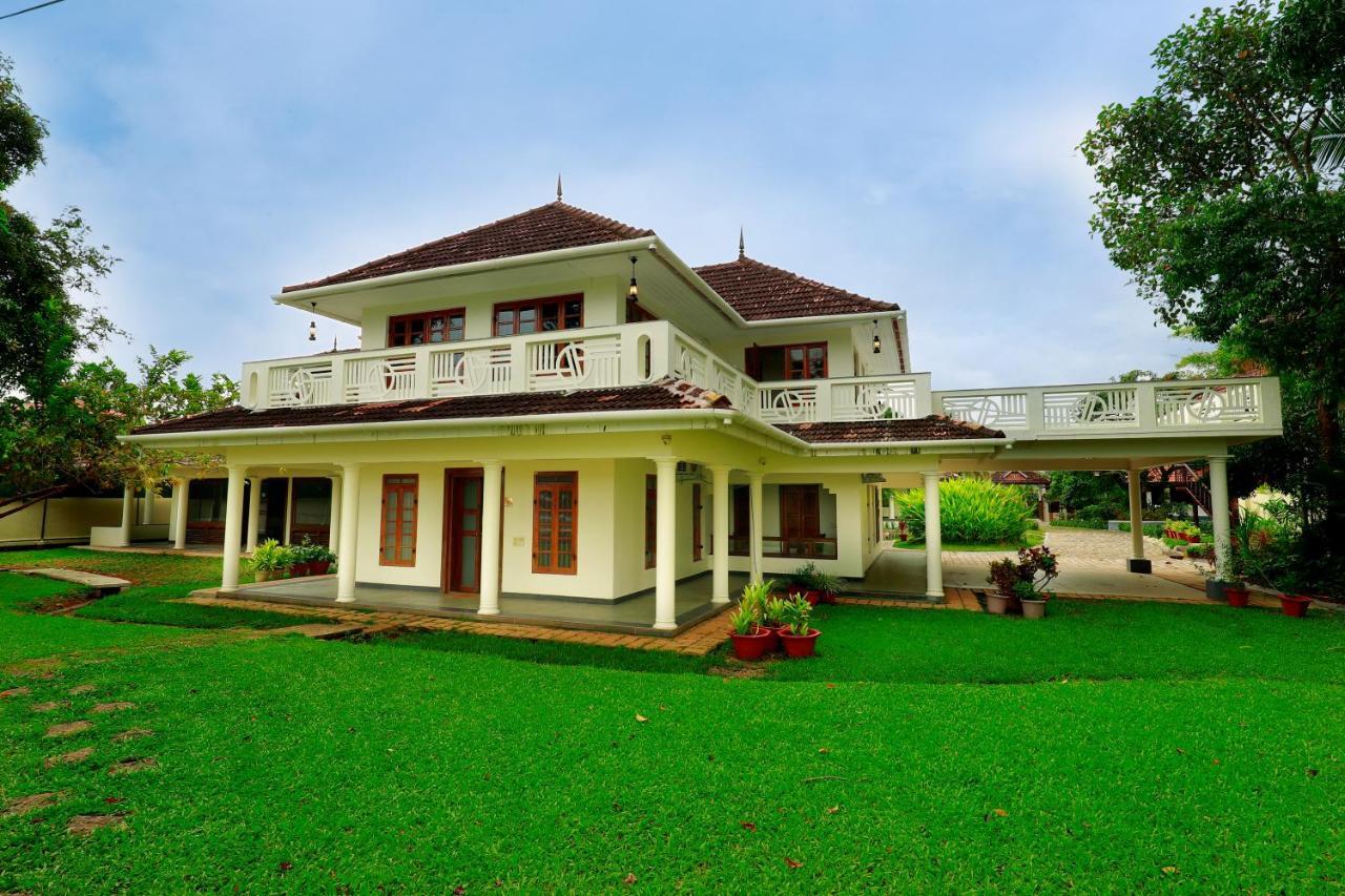 Triveny River Palace Hotel Alappuzha Exterior photo